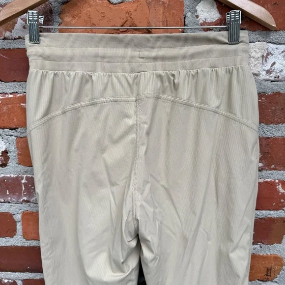 Lululemon Beyond the Studio 7/8 Jogger Trench Beige Size 6 - Picture 5 of 11